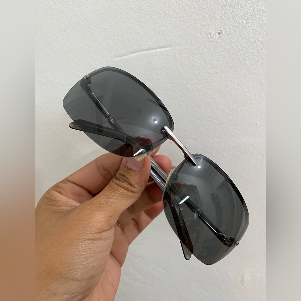 Kenneth Cole Reaction Black Rimless Sunglasses Minimalist Design